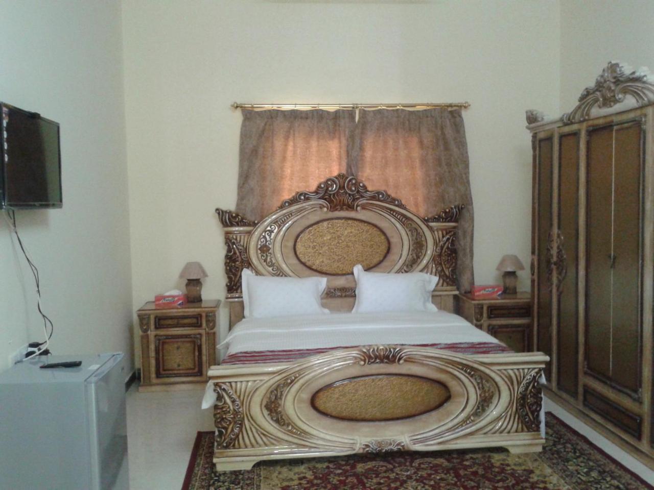 Al Ghazlan Hotel Sinaw Ruddah Esterno foto