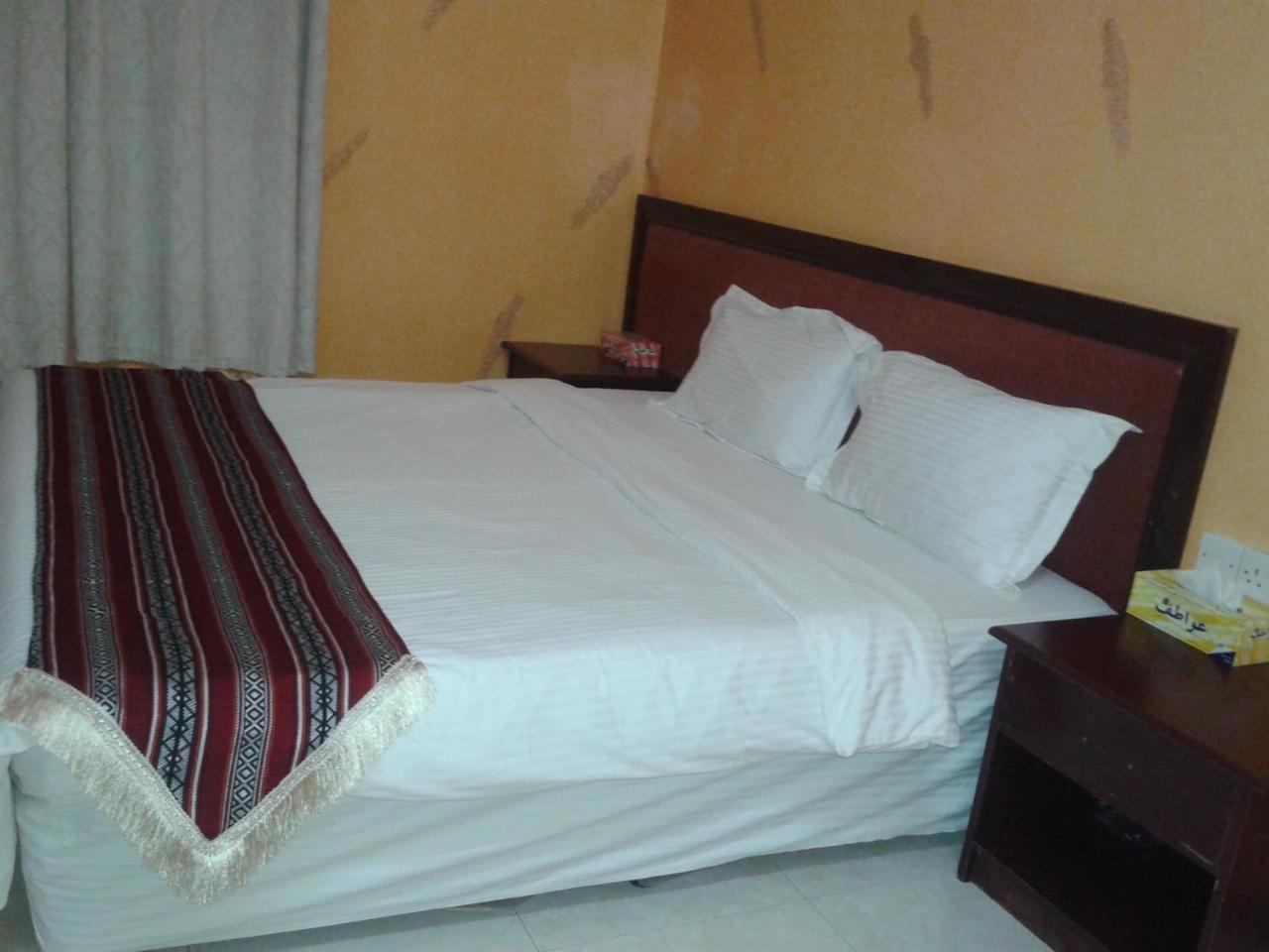 Al Ghazlan Hotel Sinaw Ruddah Esterno foto