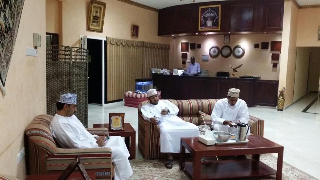 Al Ghazlan Hotel Sinaw Ruddah Esterno foto