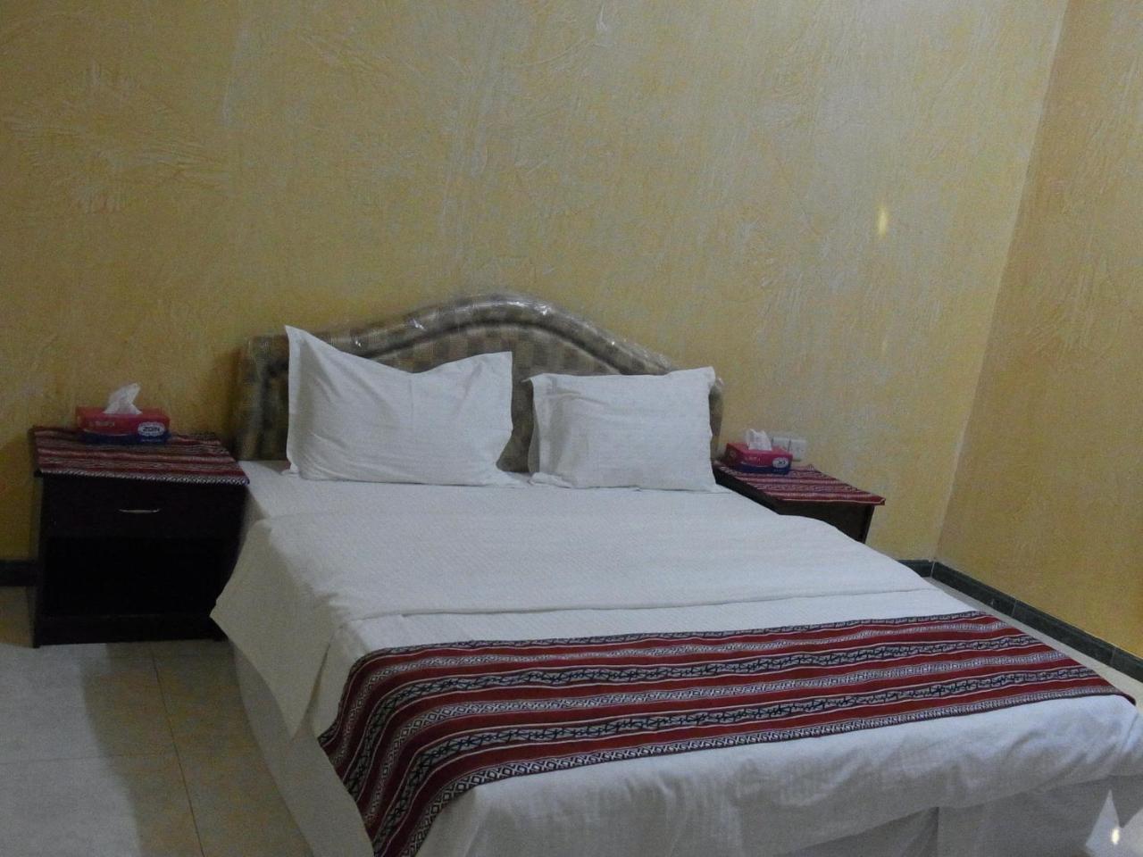 Al Ghazlan Hotel Sinaw Ruddah Esterno foto