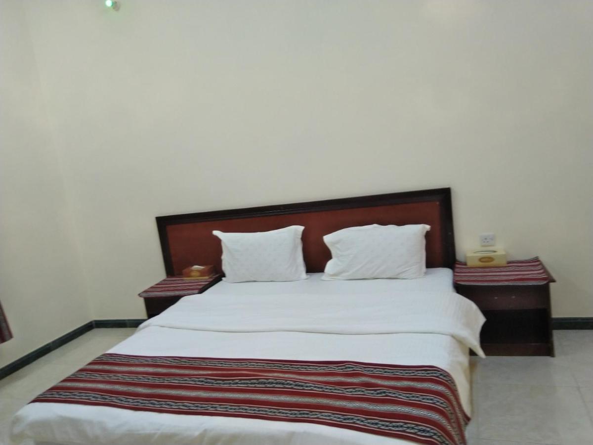 Al Ghazlan Hotel Sinaw Ruddah Esterno foto